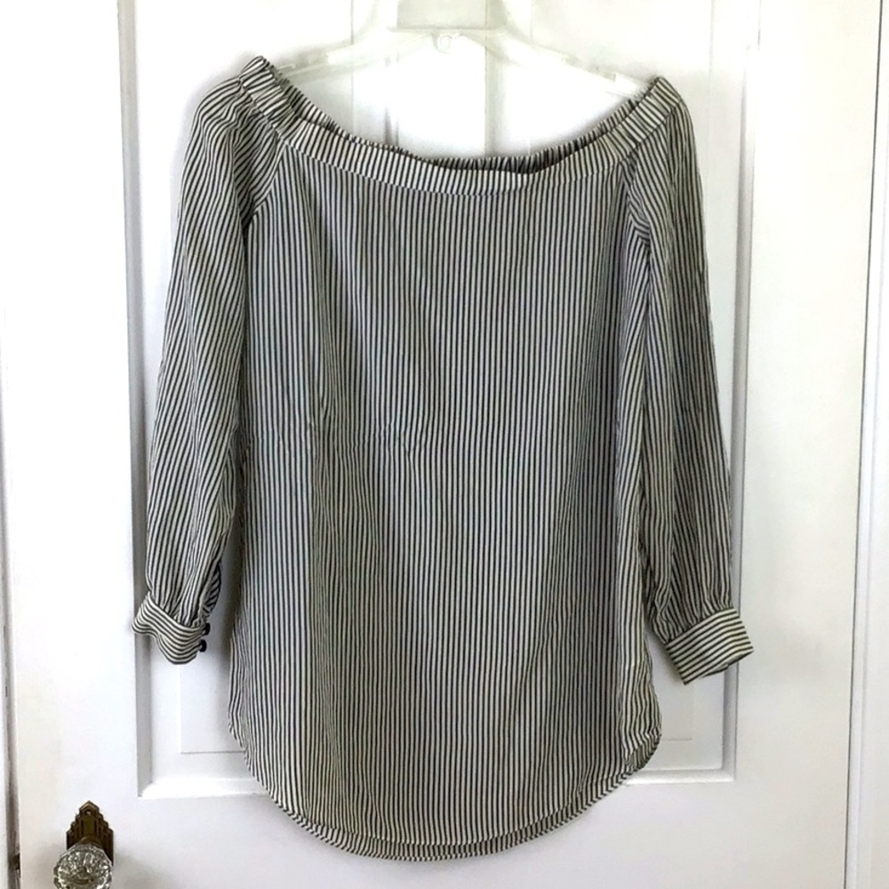 CAbi 100% Silk Blouse Size XS 5258